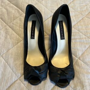 Steven by Steve Madden black leather peep toe pumps